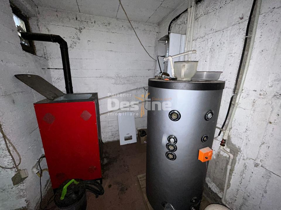 Casa cu piscina Fermelor 840mp teren  285.000€ 