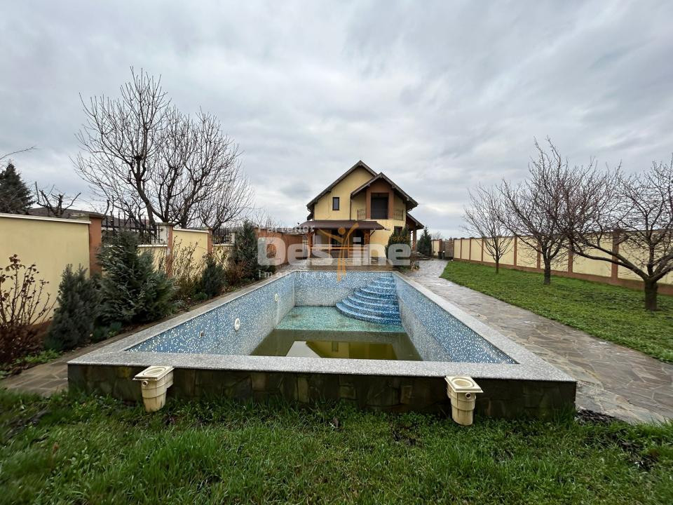 Casa cu piscina Fermelor 840mp teren  285.000€ 