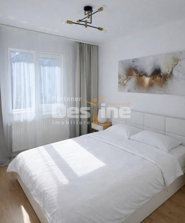 Apartament cu 2 camere, etaj intermediar, renovat situat in cartierul Tractorul 