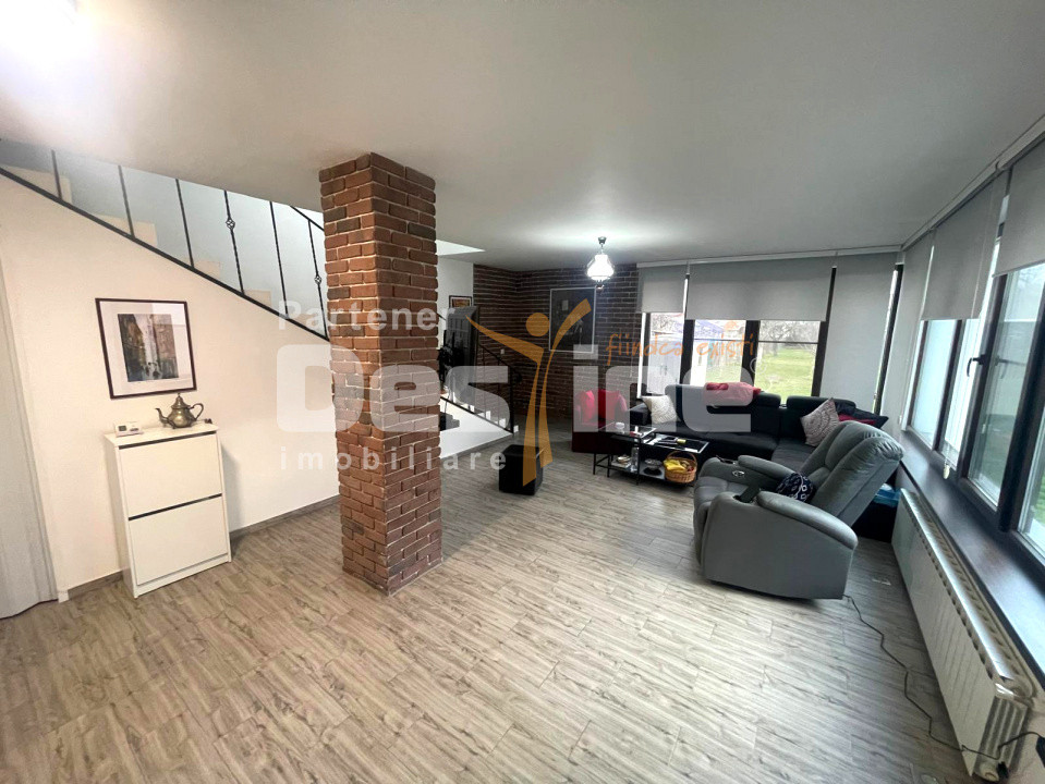 Casa 6 Camere in Paulesti