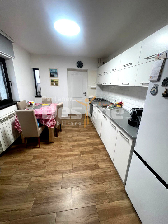 Casa 6 Camere in Paulesti