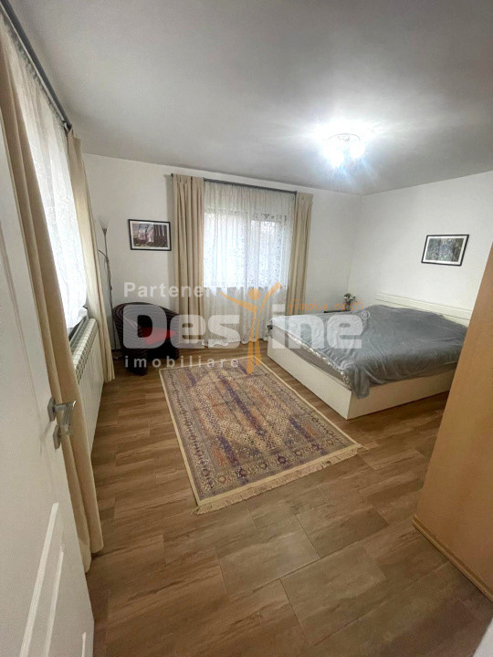 Casa 6 Camere in Paulesti