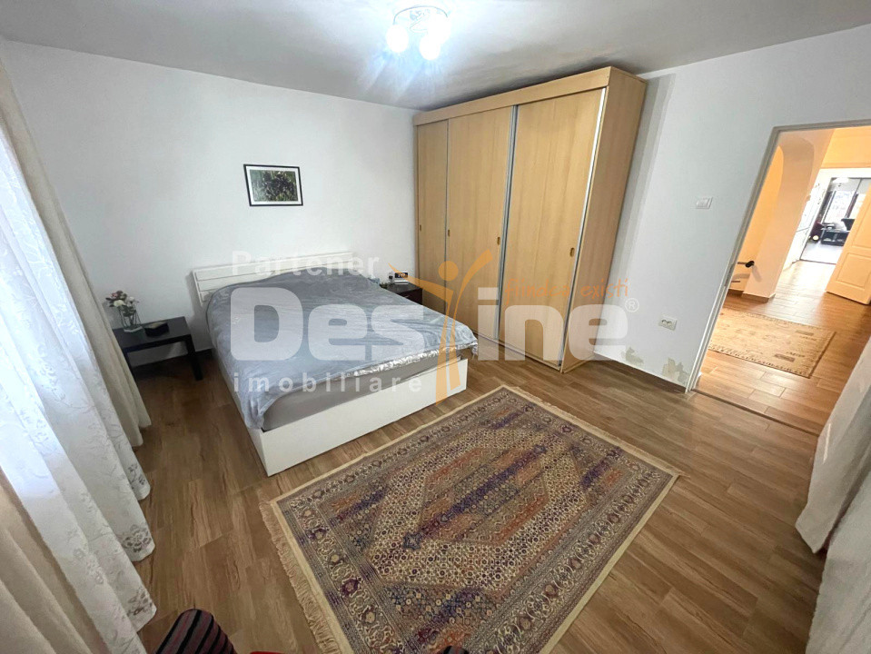 Casa 6 Camere in Paulesti