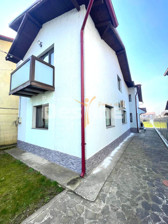 Casa 6 Camere in Paulesti