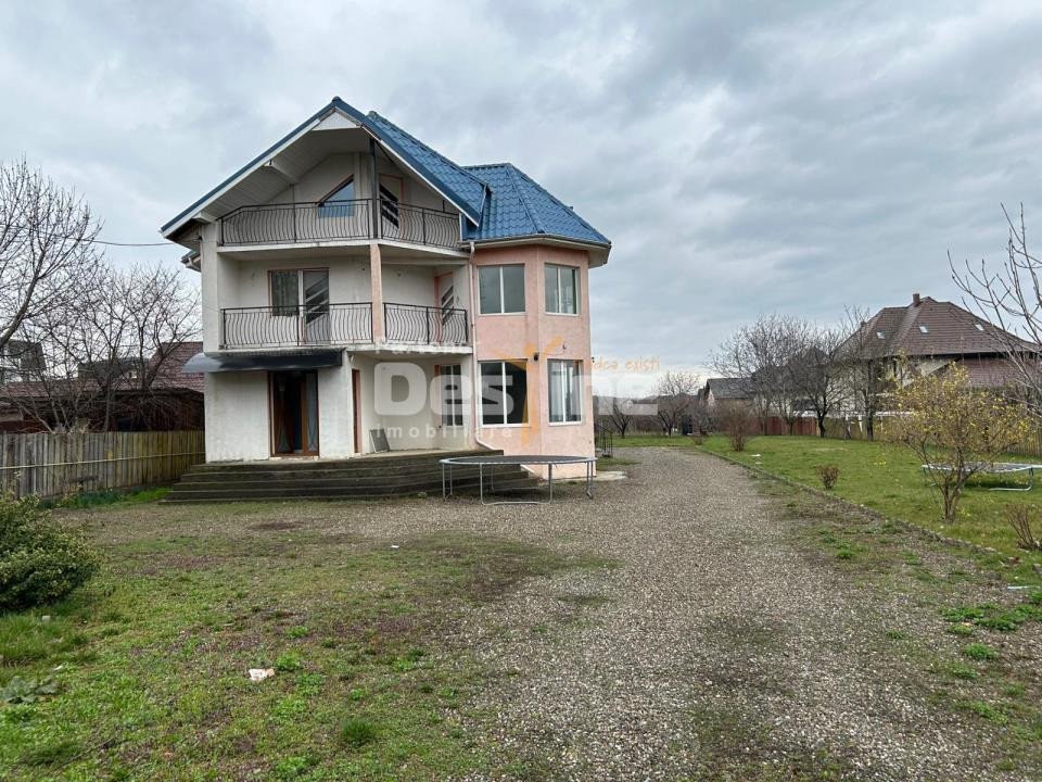 Vila pretabila Pensiune/Cresa/Azil  Fermelor 300mp 415.000€ 