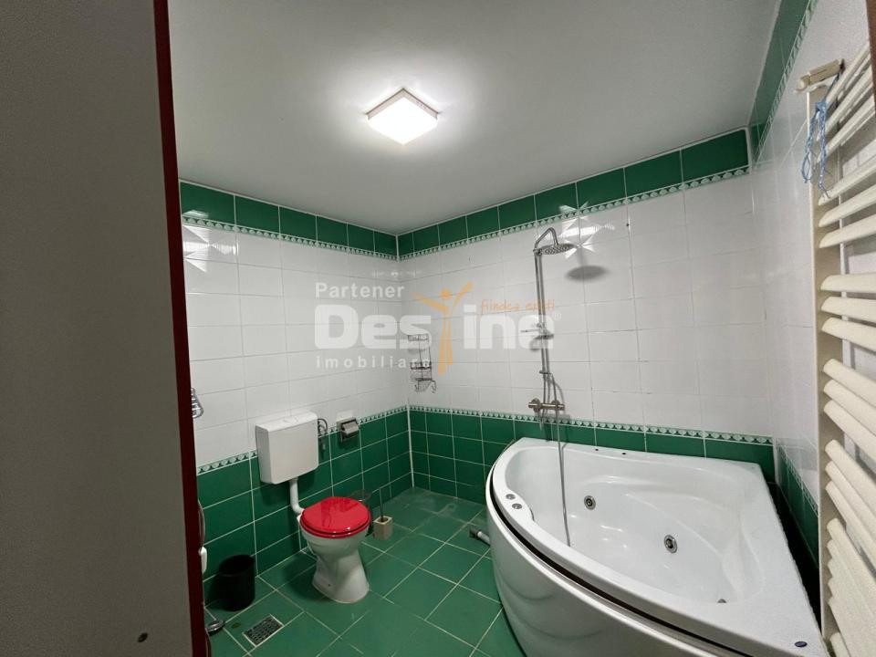 Vila pretabila Pensiune/Cresa/Azil  Fermelor 300mp 415.000€ 