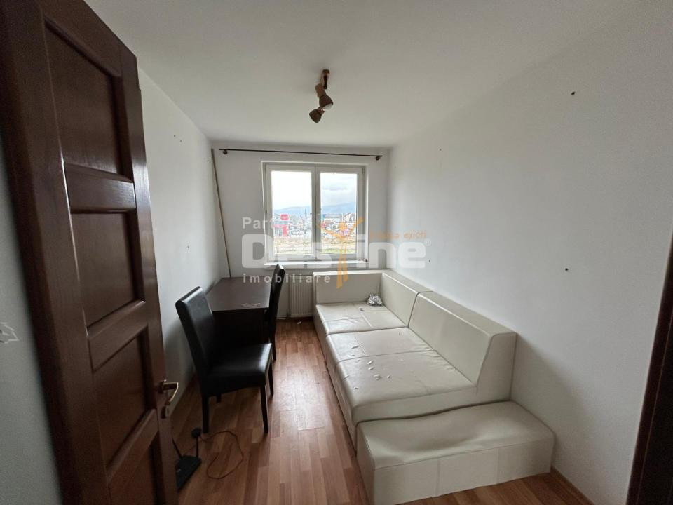 Vila pretabila Pensiune/Cresa/Azil  Fermelor 300mp 415.000€ 