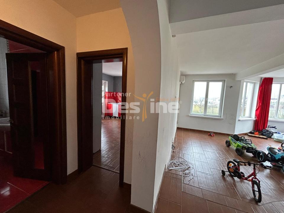 Vila pretabila Pensiune/Cresa/Azil  Fermelor 300mp 415.000€ 