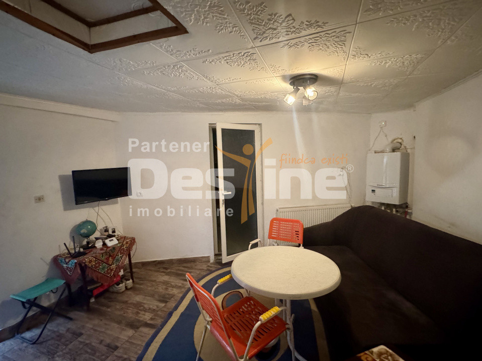 Casa de vânzare în Uroi. Schim cu apartament în Simeria