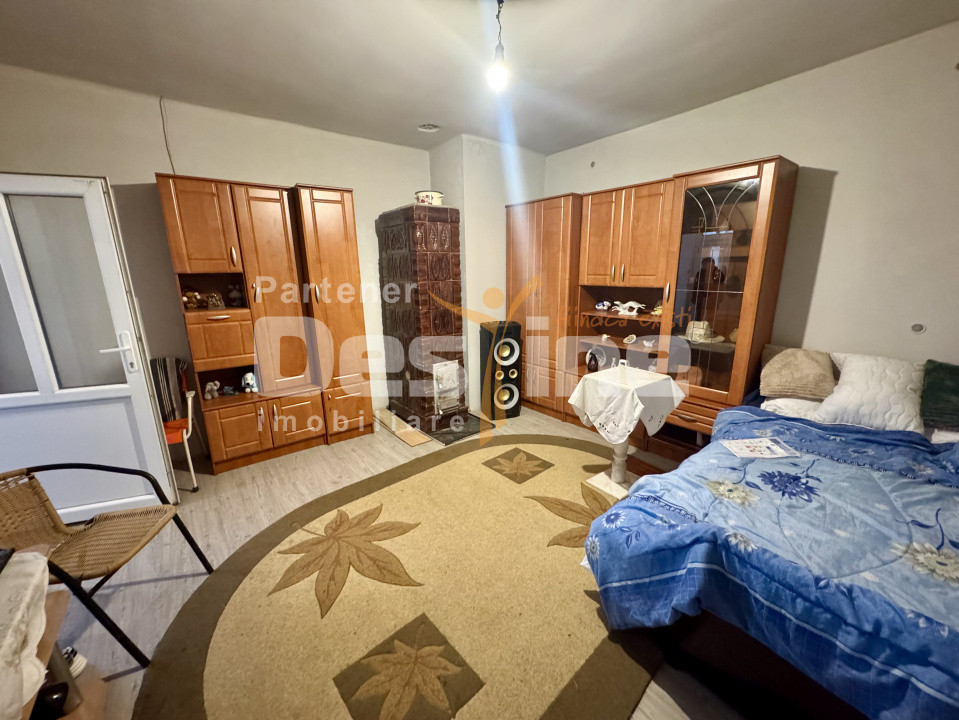 Casa de vânzare în Uroi. Schim cu apartament în Simeria