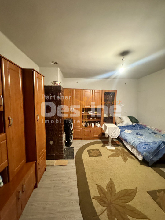 Casa de vânzare în Uroi. Schim cu apartament în Simeria