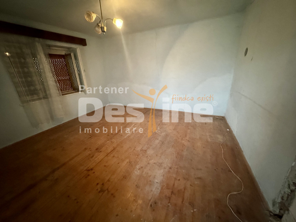 Casa de vânzare în Uroi. Schim cu apartament în Simeria