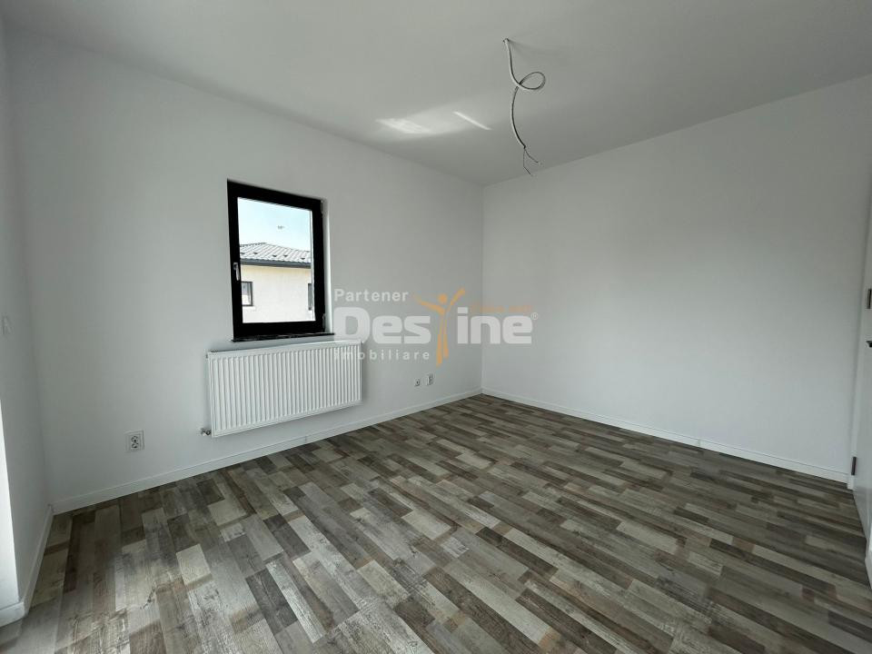 Casa individuala 138mp Miroslava + curte 440mp