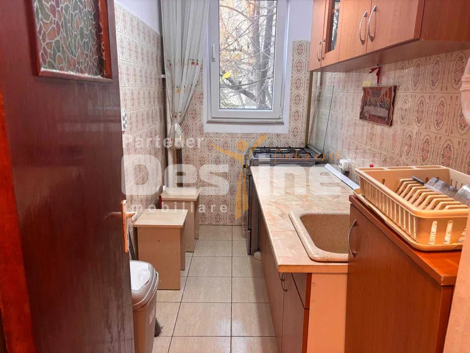 Apartament 2 camere, decomandat ,sector 6