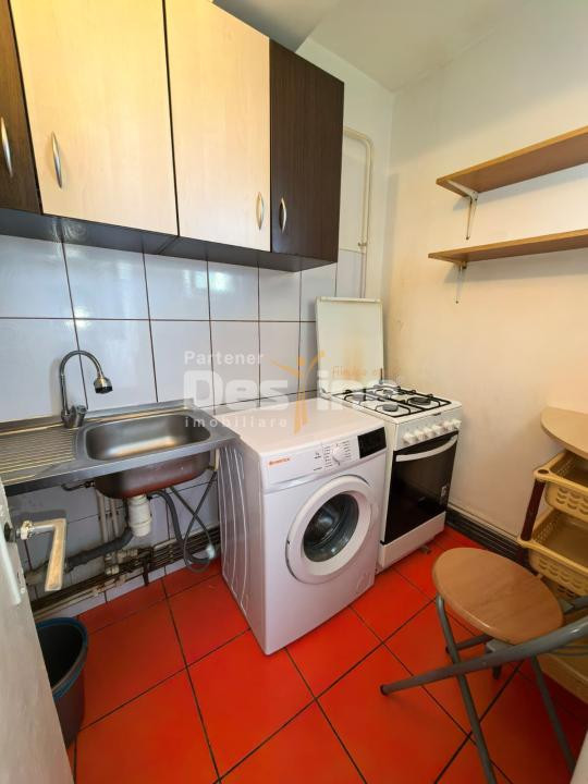 Garsoniera 23 mp centrală termică etaj intermediar Alexandru