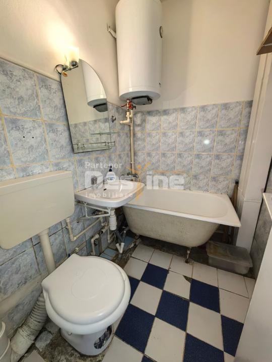 Garsoniera 23 mp centrală termică etaj intermediar Alexandru