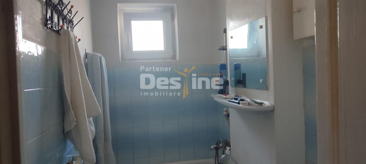 APARTAMENT CU 2 CAMERE SEMIDECOMANDAT ZONA FOARTE BUNA