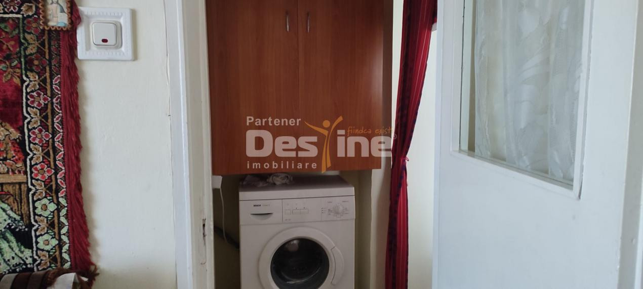 APARTAMENT CU 2 CAMERE SEMIDECOMANDAT ZONA FOARTE BUNA