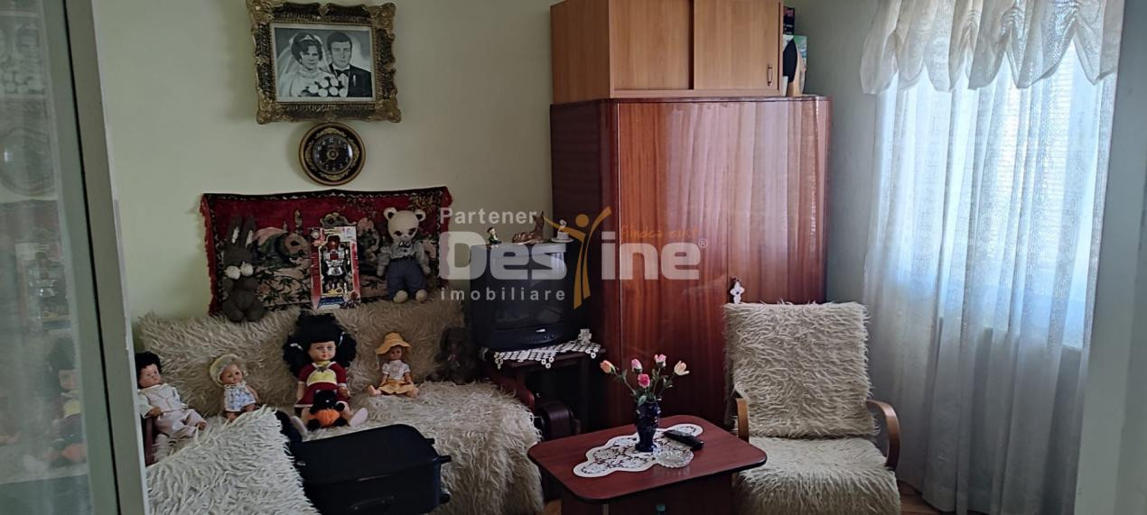 APARTAMENT CU 2 CAMERE SEMIDECOMANDAT ZONA FOARTE BUNA