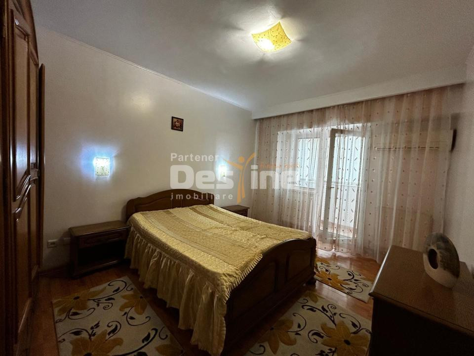 Inchiriere apartament 3 CD 95mp 2 balcoane+2 bai etaj intermediar CUG
