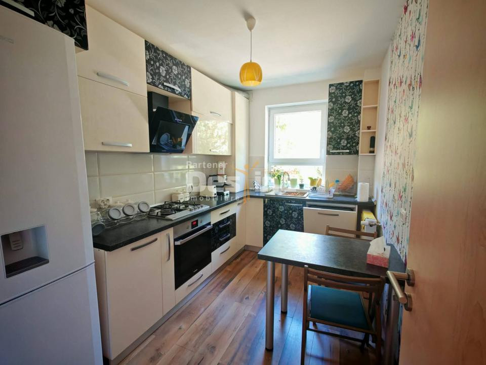 Apartament cu 3 camere Luminos cu Balcon și Parcare – Imobil de Vis!