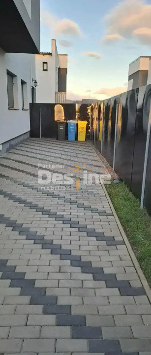 Apartament cu 2 camere in vila, suprafata 52 mp si loc de parcare Sanpetru