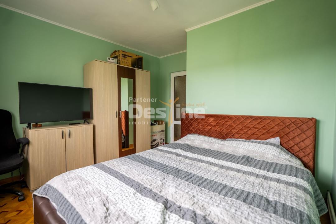 Apartament 2CD 50,3mp + balcon zona centrala Podu de Fier 