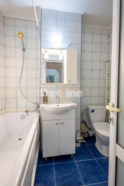 Apartament 2CD 50,3mp + balcon zona centrala Podu de Fier 