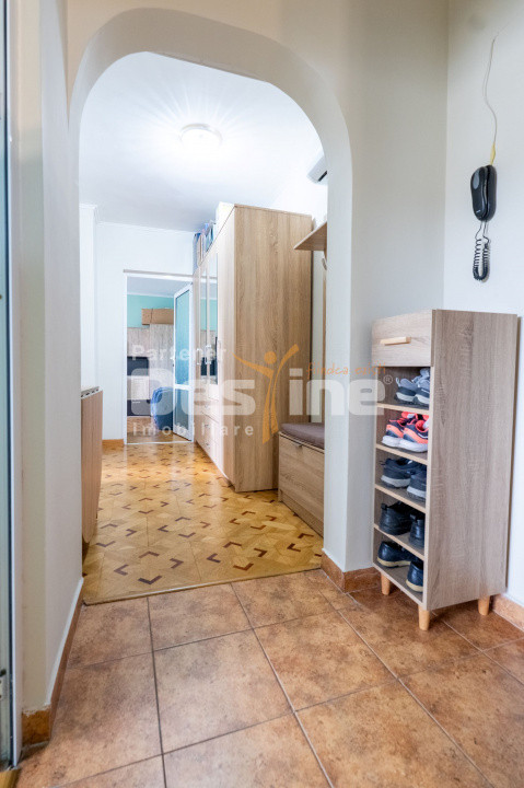 Apartament 2CD 50,3mp + balcon zona centrala Podu de Fier 