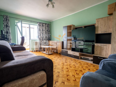 Apartament 2CD 50,3mp + balcon zona centrala Podu de Fier 
