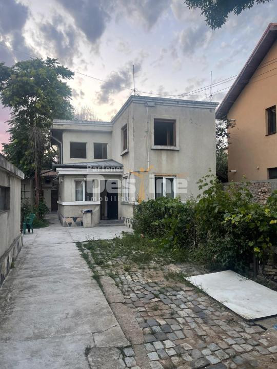 CASĂ + TEREN 400 MP | GARAJ | ZONA PETRICANI – PLUMBUITA | BUCUREȘTI