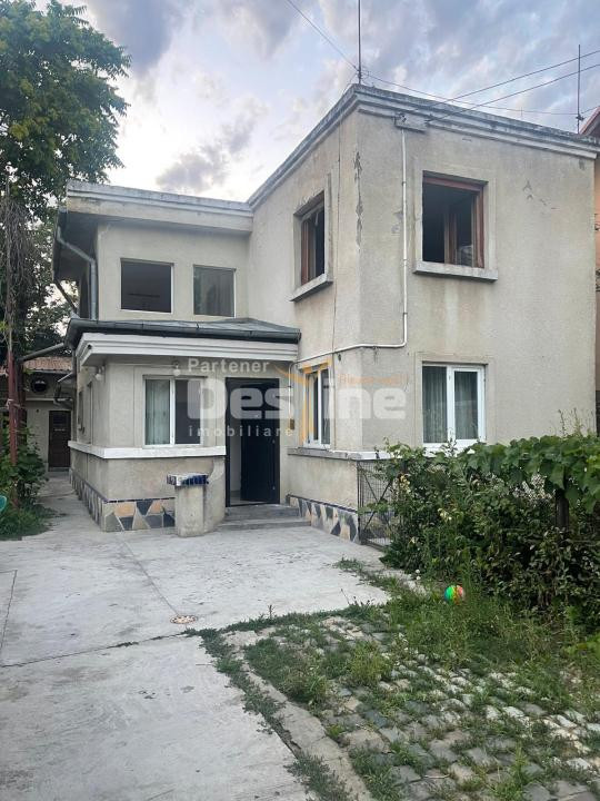 CASĂ + TEREN 400 MP | GARAJ | ZONA PETRICANI – PLUMBUITA | BUCUREȘTI