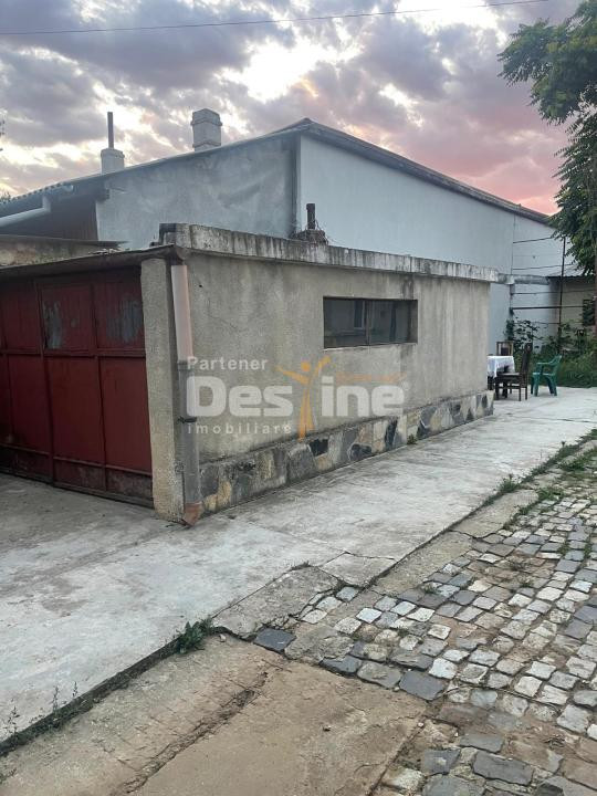 CASĂ + TEREN 400 MP | GARAJ | ZONA PETRICANI – PLUMBUITA | BUCUREȘTI