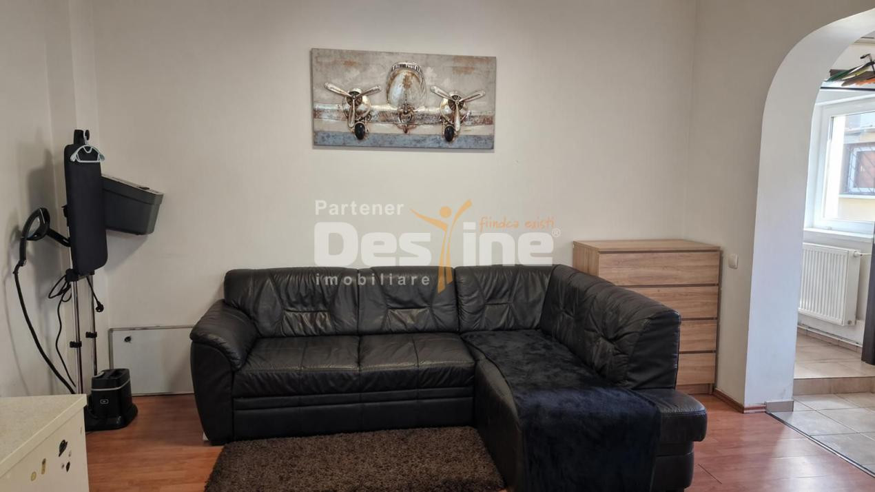 🏡 Casă individuală + garaj 