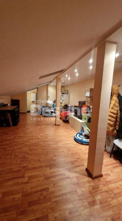 🏡 Casă individuală + garaj 