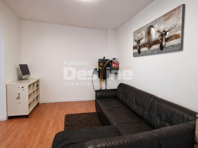 🏡 Casă individuală + garaj 