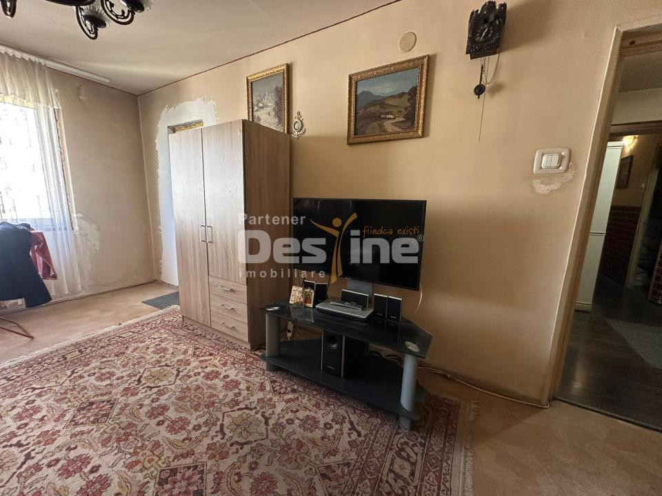 Apartament 3 camere decomandat - 2 bai - etaj 7/8 in zona Vitan