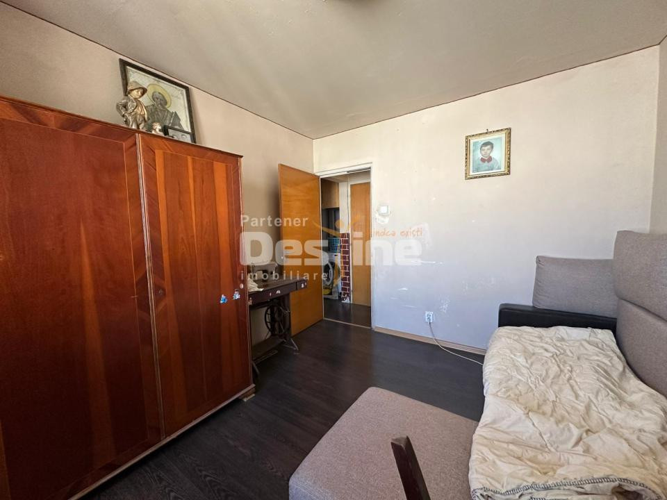 Apartament 3 camere decomandat - 2 bai - etaj 7/8 in zona Vitan