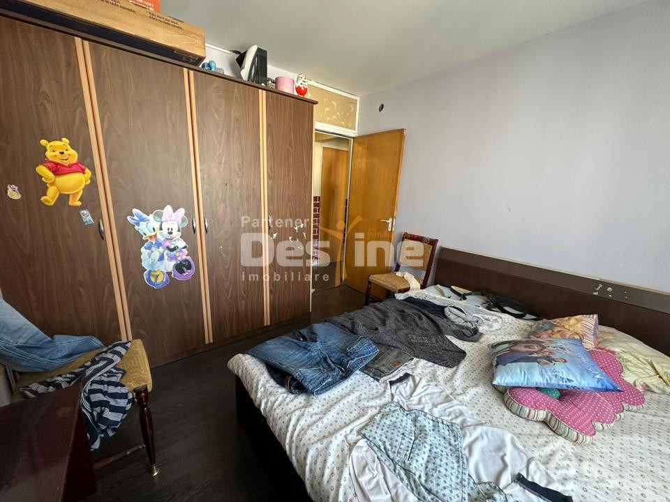Apartament 3 camere decomandat - 2 bai - etaj 7/8 in zona Vitan