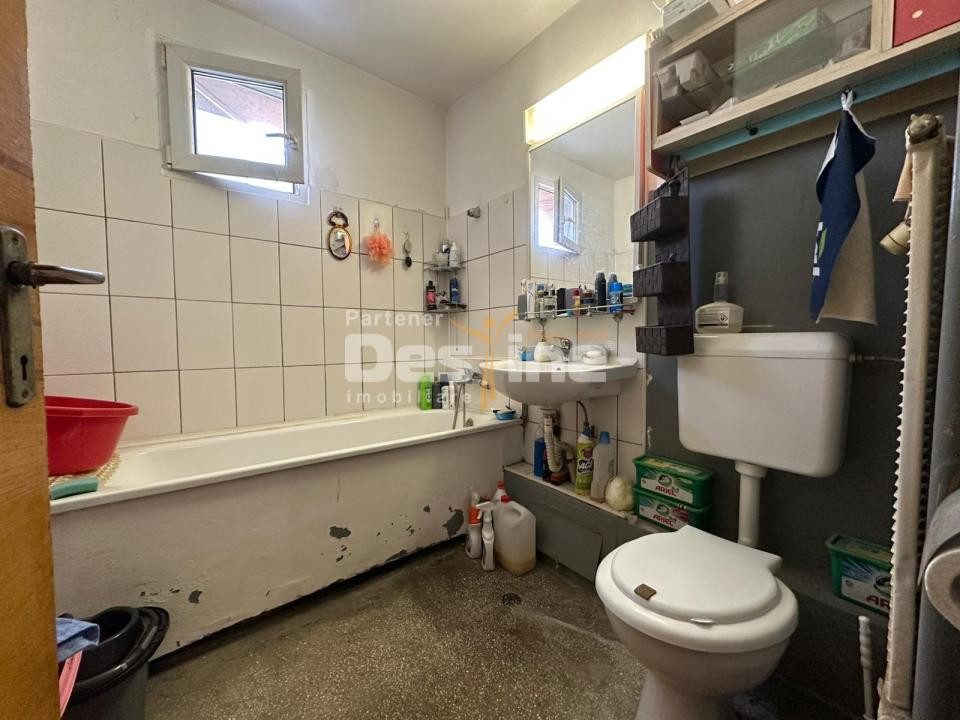 Apartament 3 camere decomandat - 2 bai - etaj 7/8 in zona Vitan