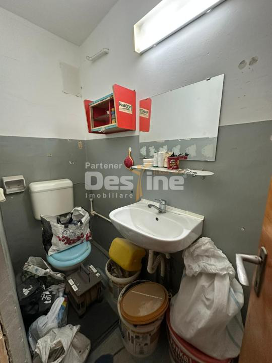 Apartament 3 camere decomandat - 2 bai - etaj 7/8 in zona Vitan