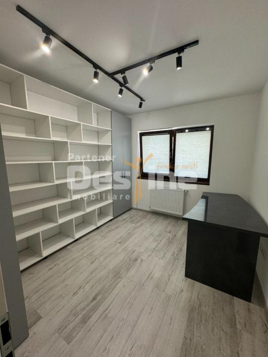Apartament 2 camere cu terasa mare, pretabil si pt spatiu comercial,  Tractorul