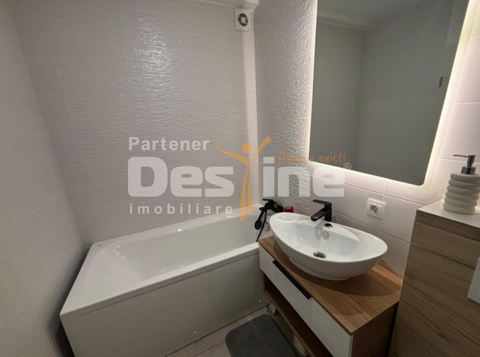 Apartament 2 camere cu terasa mare, pretabil si pt spatiu comercial,  Tractorul