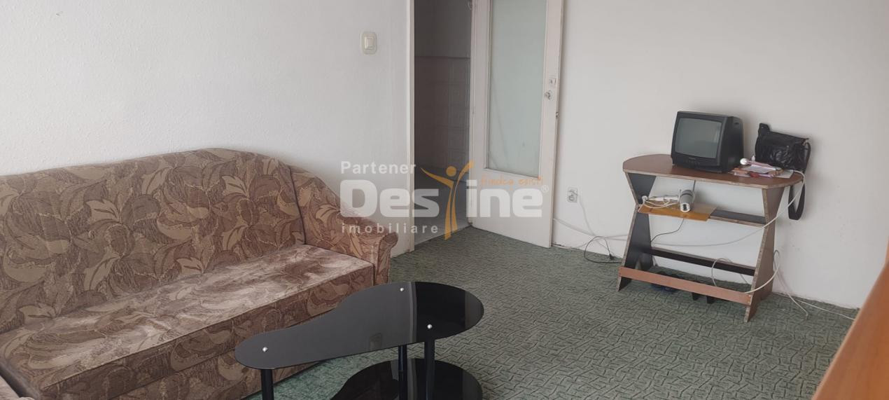 APARTAMENT CU 3 CAMERE IN ZONA MATERNA SITUAT LA ETAJUL 3 BLOC TURN