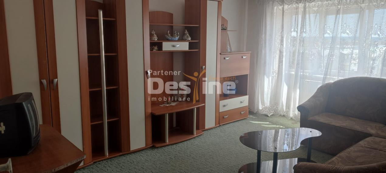 APARTAMENT CU 3 CAMERE IN ZONA MATERNA SITUAT LA ETAJUL 3 BLOC TURN