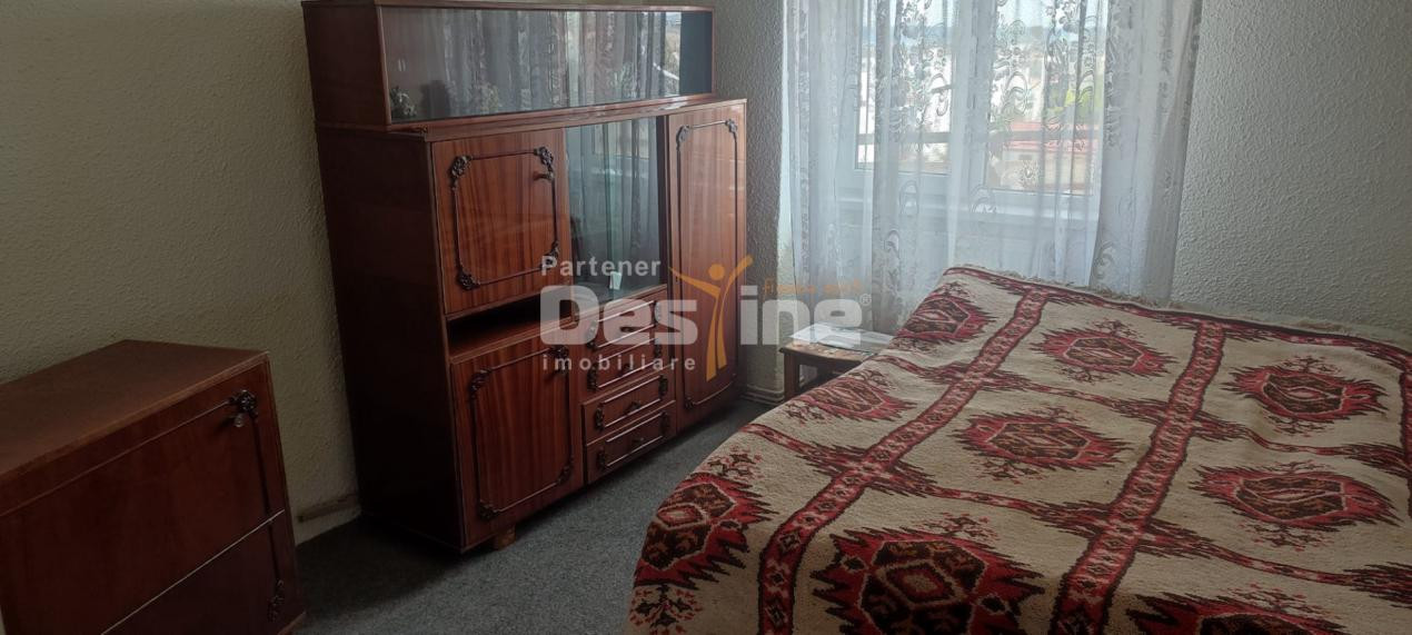 APARTAMENT CU 3 CAMERE IN ZONA MATERNA SITUAT LA ETAJUL 3 BLOC TURN