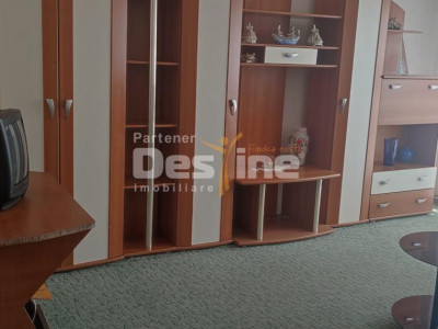 APARTAMENT CU 3 CAMERE IN ZONA MATERNA SITUAT LA ETAJUL 3 BLOC TURN