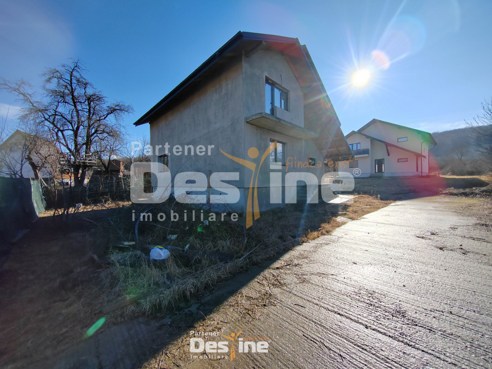 BÂRNOVA - Casă individuală P+M+POD, 145 mp + 789 mp teren