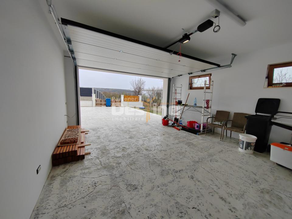 BÂRNOVA - Casă individuală P+POD, 156 mp + 1000 mp teren