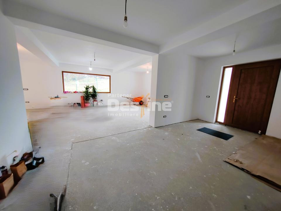 BÂRNOVA - Casă individuală P+POD, 156 mp + 1000 mp teren